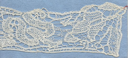 Mixed tape lace collar