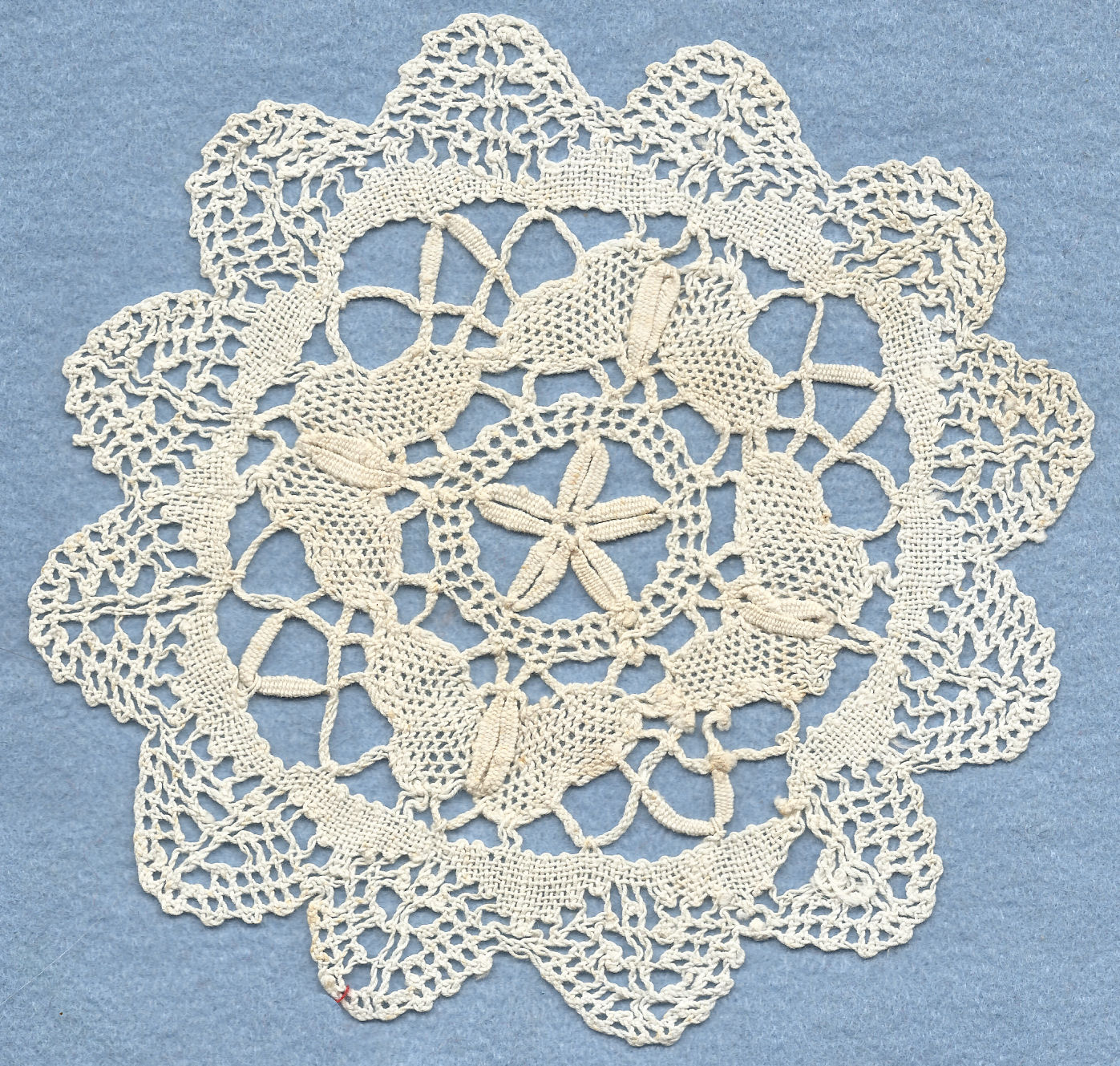 Bedfordshire lace mat