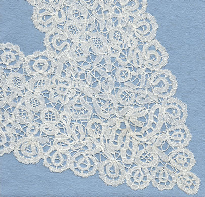 Honiton lace - collar