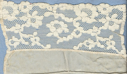 Flowery machine lace