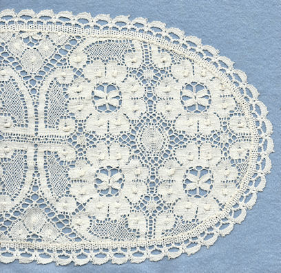 Lace mat