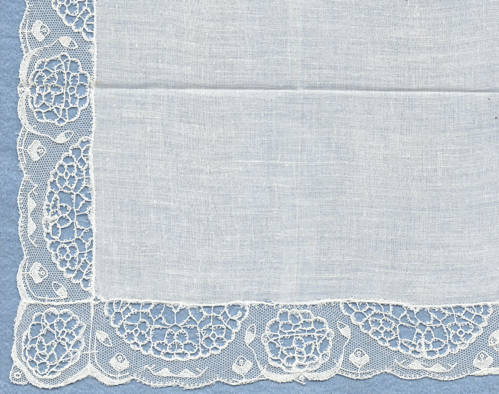 Machine lace - mat