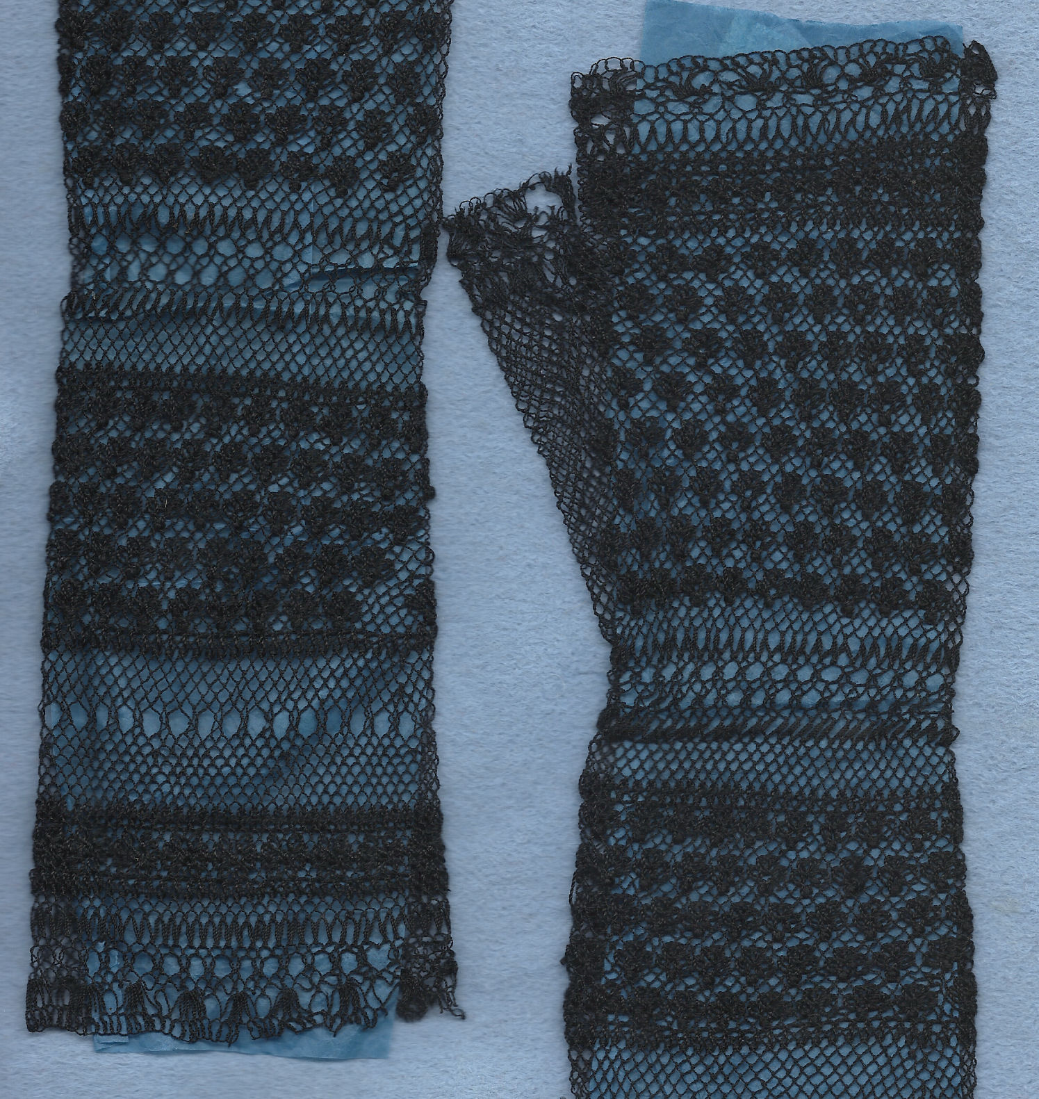 Black lace gloves