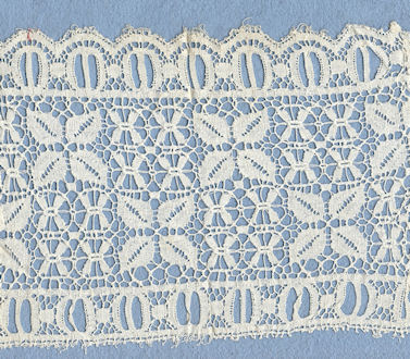 Machine lace edging