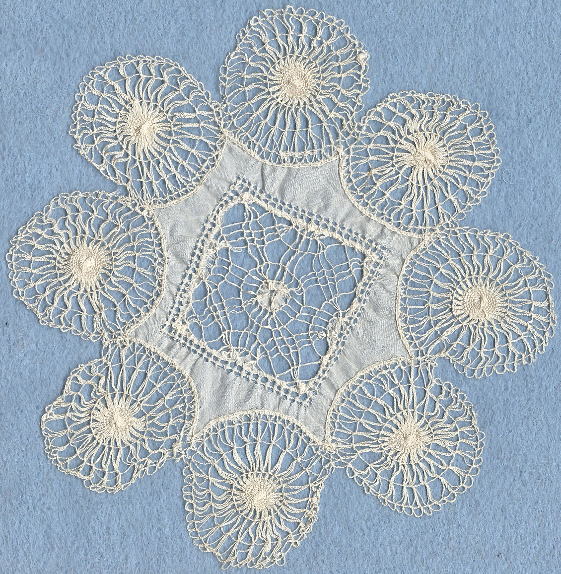 Tenerife lace mat