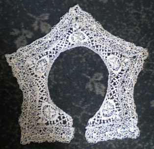 Maltese collar