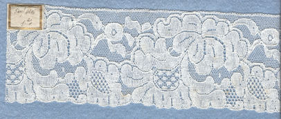 Machine lace edging