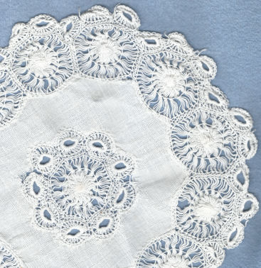 Tenerife lace mat