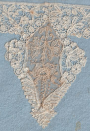 Honiton lace - collar
