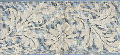 Filet lace