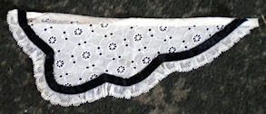 Broderie anglaise collar