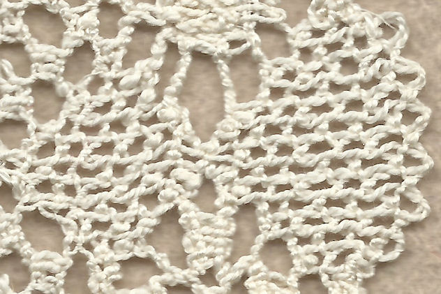 Machine-made lace - half stitch