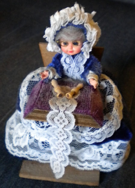 Picture of doll lacemaker