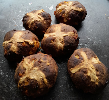 Hot cross buns