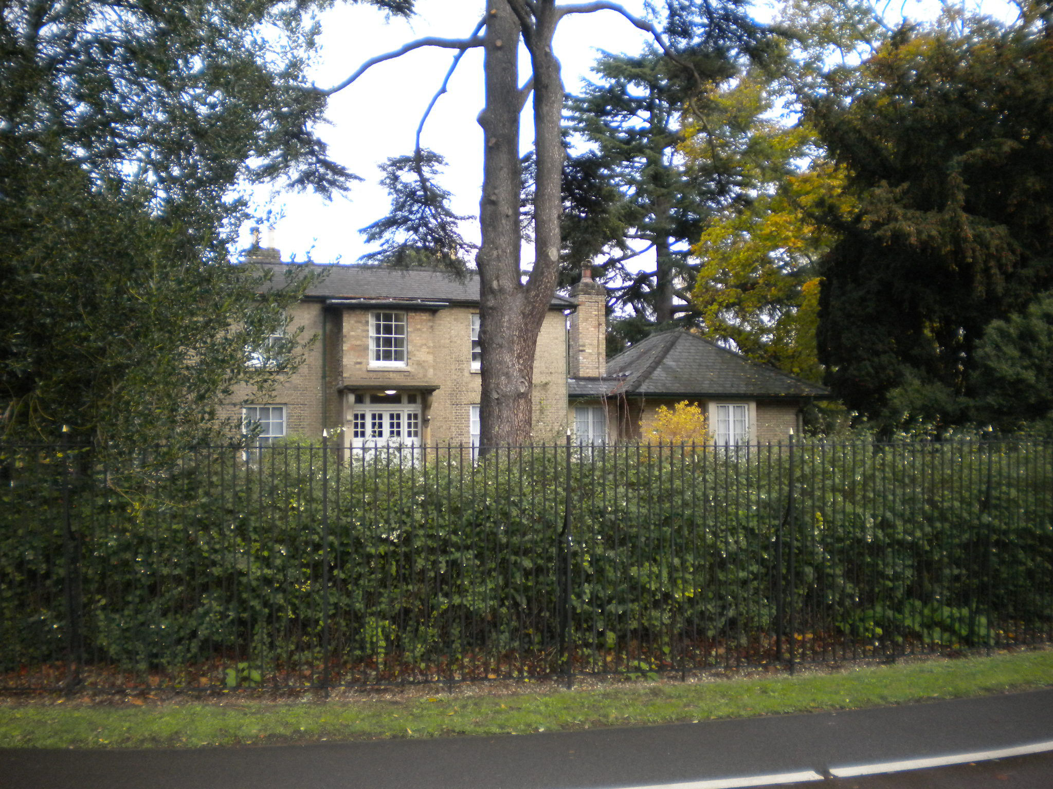 Listed buildings Barton Road and nearby, Cambridge