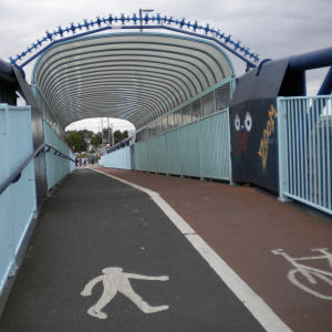 Coldhams Lane cycle bridge (C21)